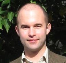 Dr Andreas  Bender